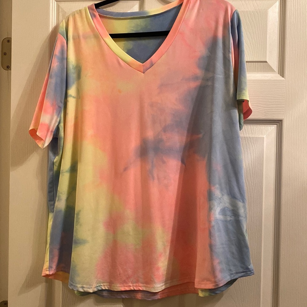 NWOT tie-dye boutique top